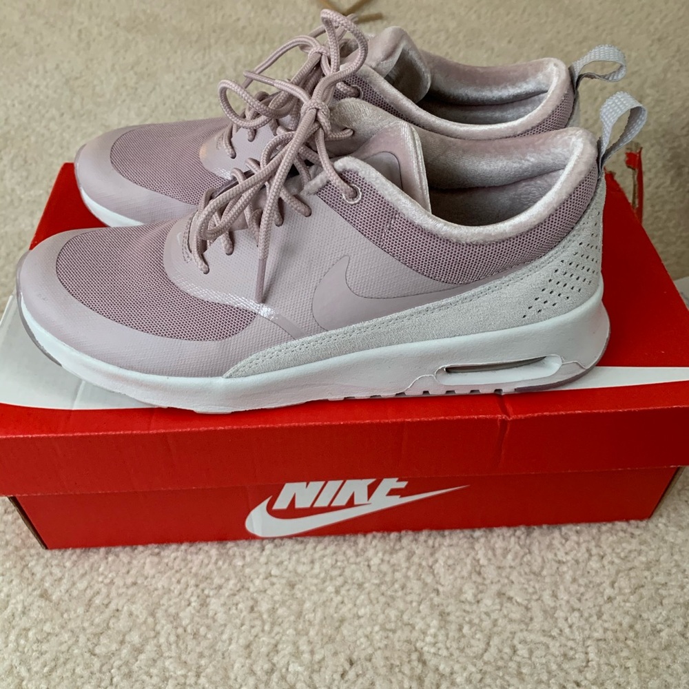 Nike Air Max Thea LX